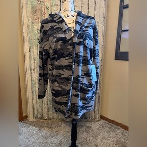 NWT Lularoe Camo Mackenzie Size Medium